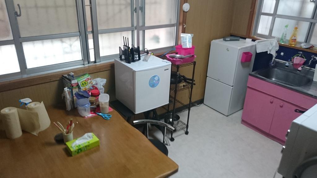 Отель Koza Share House Окинава Экстерьер фото